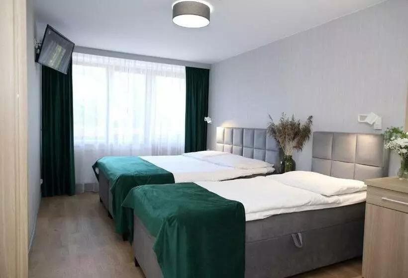 Aamiaismajoitus (B&B) Ośrodek Wypoczynkowy Pod Dębem