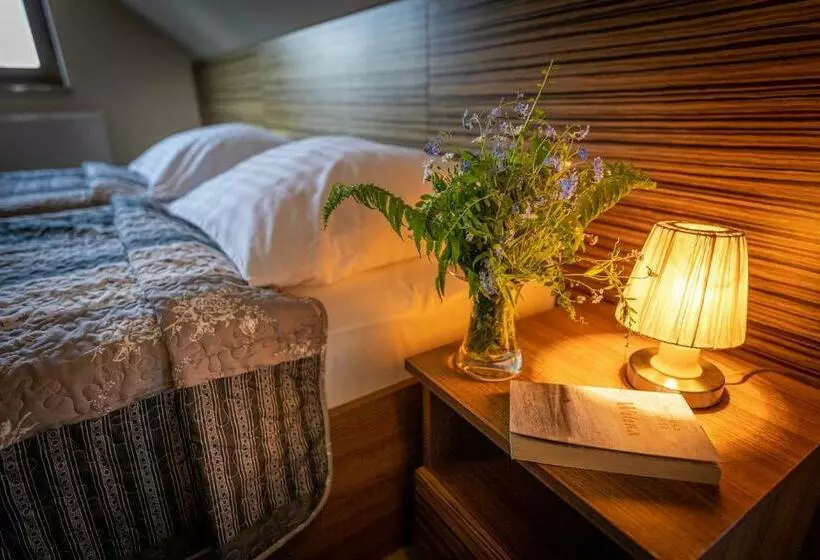 Aamiaismajoitus (B&B) Osada Koszałkowo Wieżyca