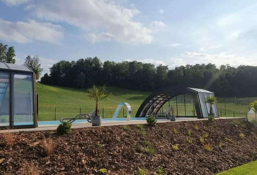 Aamiaismajoitus (B&B) Osada Koszałkowo Wieżyca