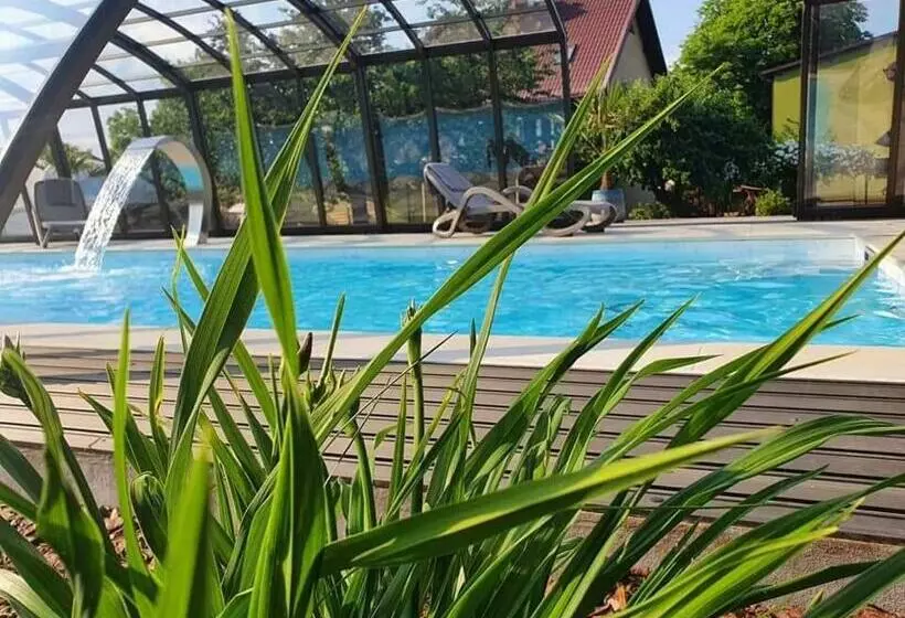 Aamiaismajoitus (B&B) Osada Koszałkowo Wieżyca