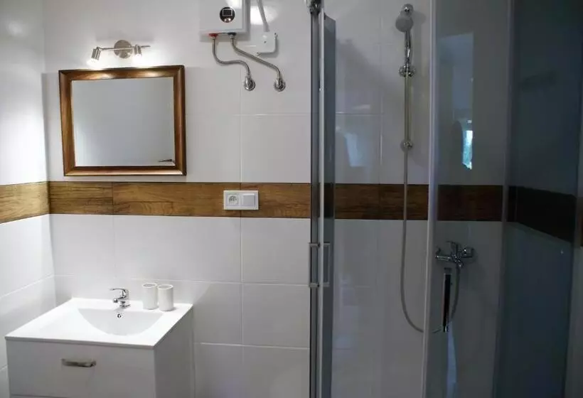 Aamiaismajoitus (B&B) Swojski Gościniec