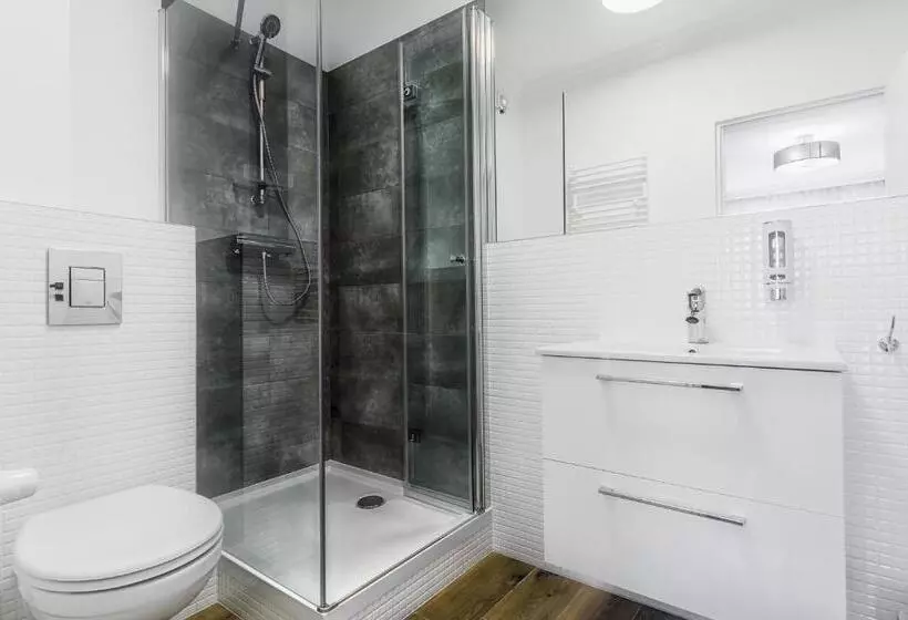 تختخواب و صبحانه Willa Feria