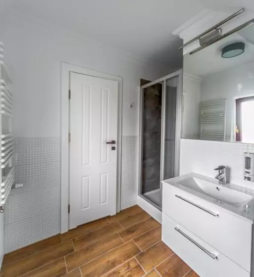 تختخواب و صبحانه Willa Feria