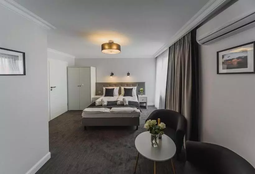 تختخواب و صبحانه Willa Feria