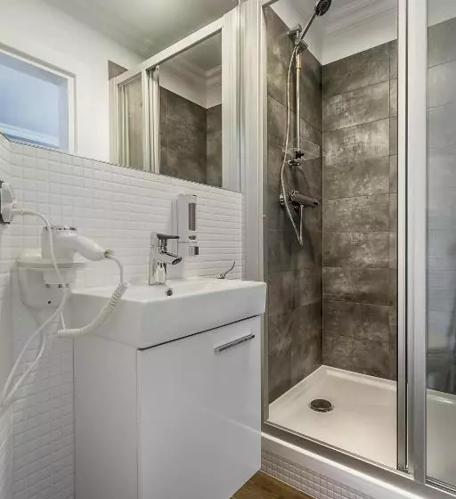 تختخواب و صبحانه Willa Feria