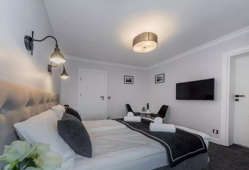 تختخواب و صبحانه Willa Feria