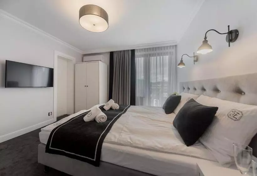 تختخواب و صبحانه Willa Feria