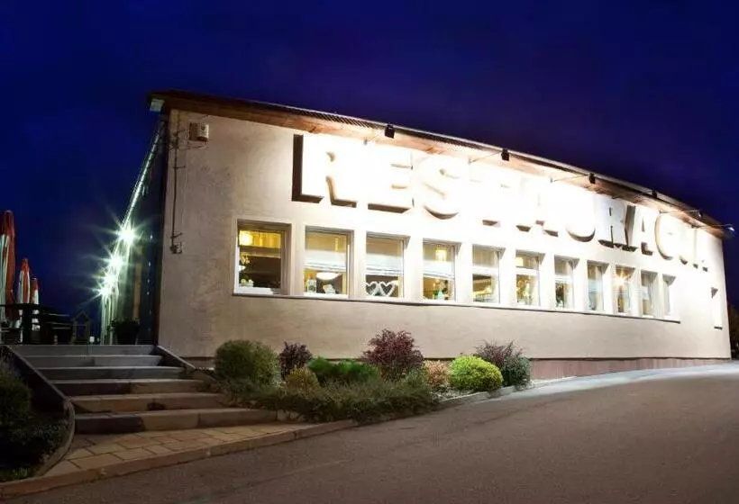 Hotelli I Restauracja Abis