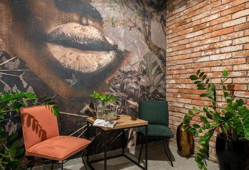 בית מלון כפרי Jazz Market Square Wroclaw