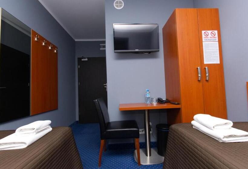 בית מלון כפרי Level