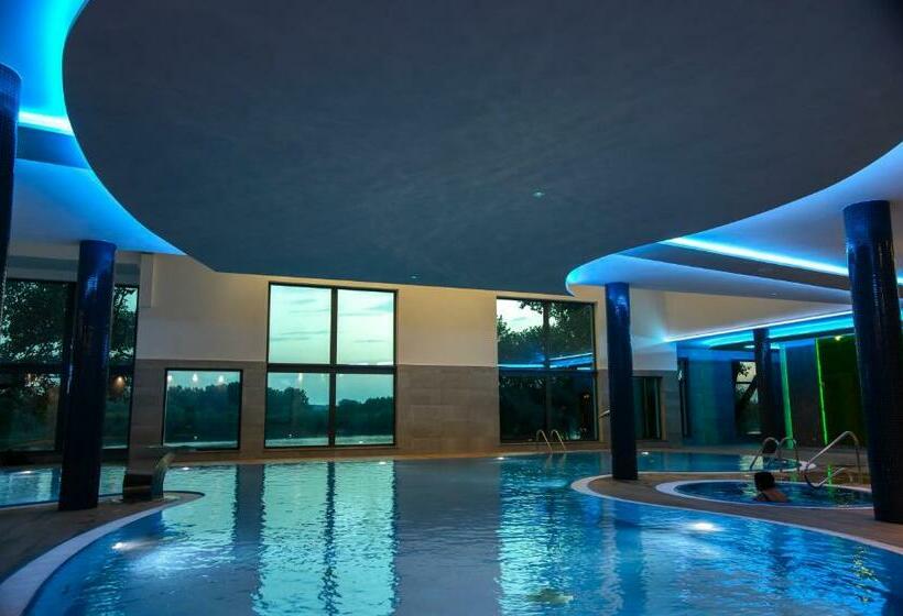 호텔 Oskar Business & Spa