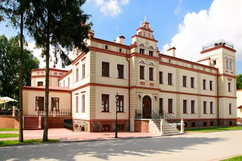 Hotelli Pałac Myślęta