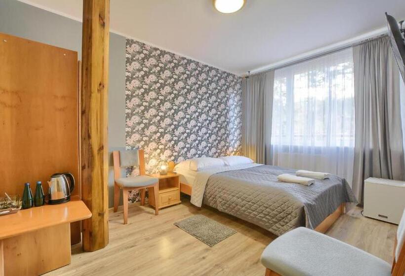 Hotelli Rezydencja Karnat I I Ii