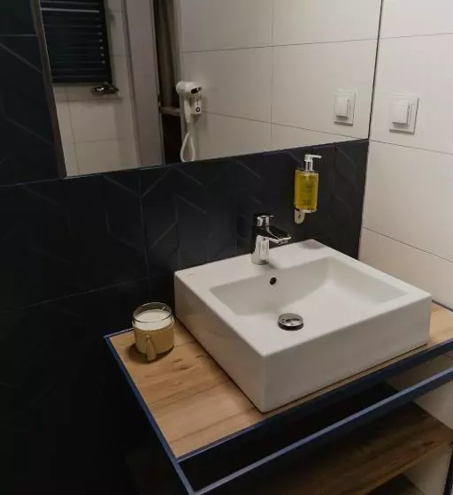 Molto Bene Hotel & Restaurant