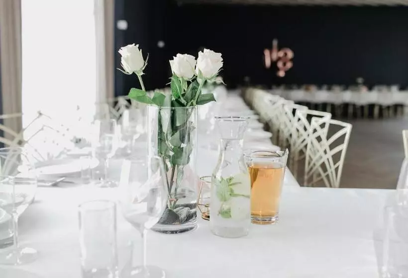 Molto Bene Hotel & Restaurant