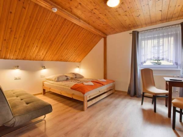 膳宿费 Willa Nadin