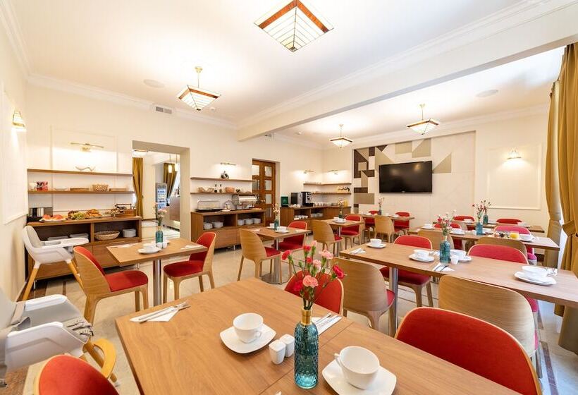 Portal House Apartments