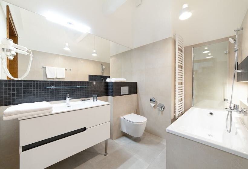 Portal House Apartments