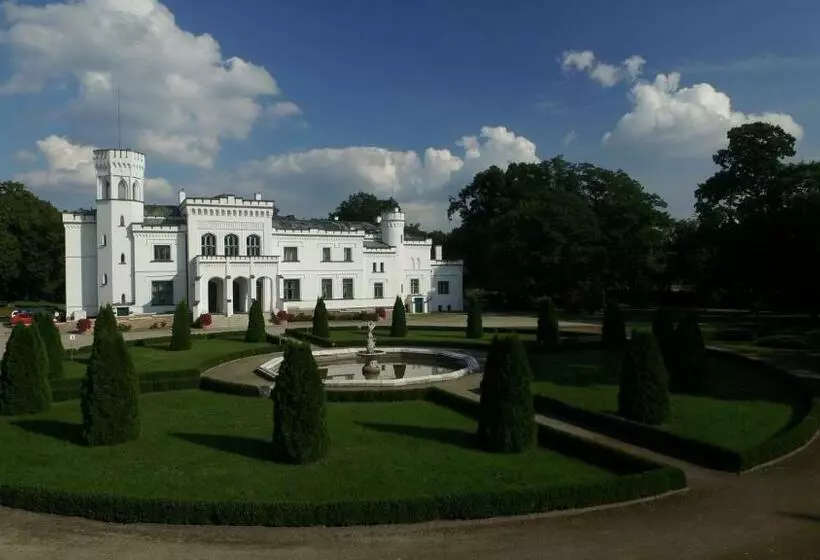 リゾートホテル Pałac Potockich W Będlewie