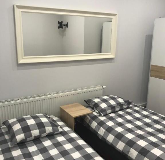 فندق صغير Piwnica