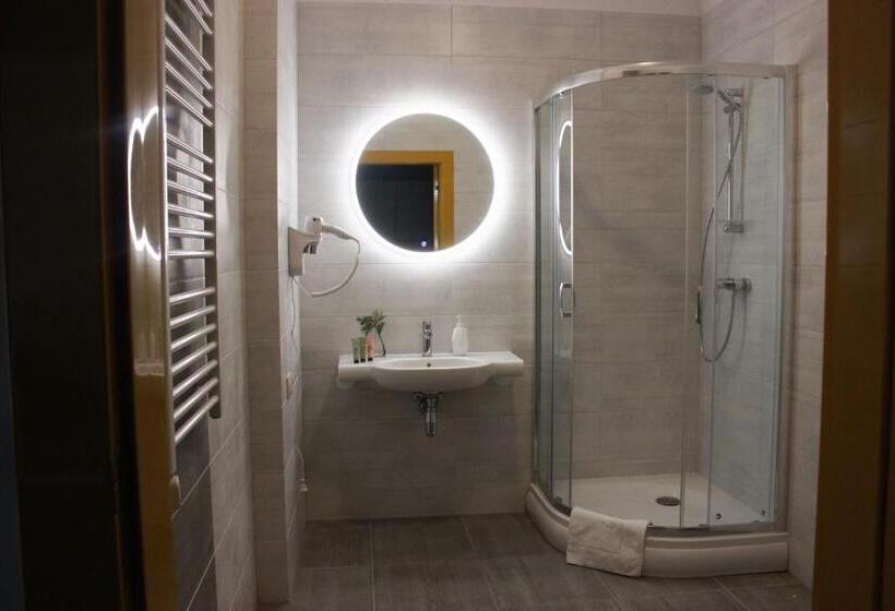 Bed and Breakfast Arboretum