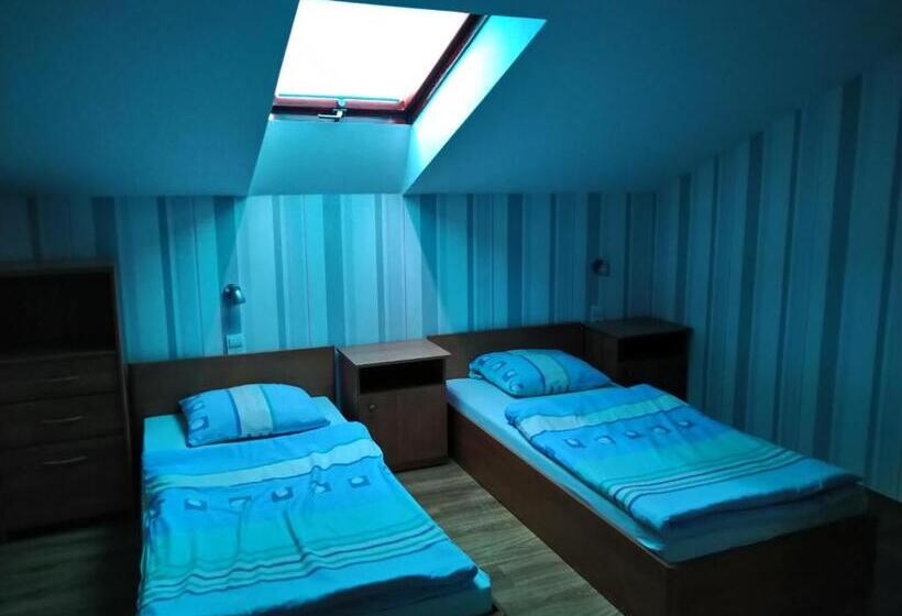 צימר Dworek Leśny