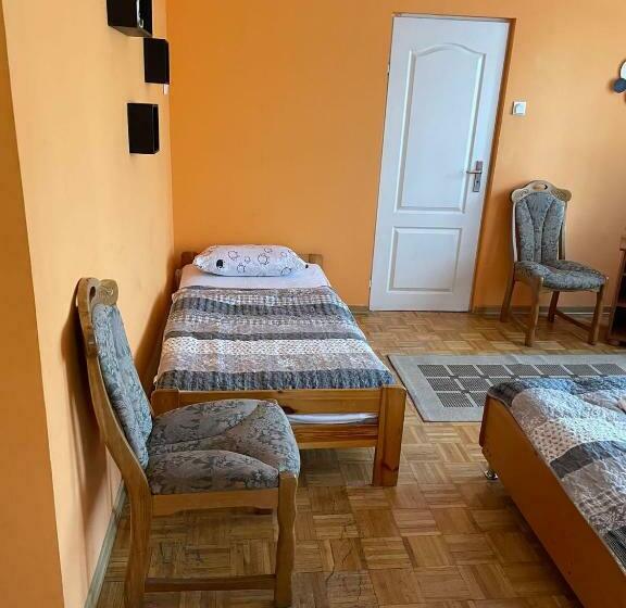 Bed and Breakfast Dworek Pokoje Gościnne