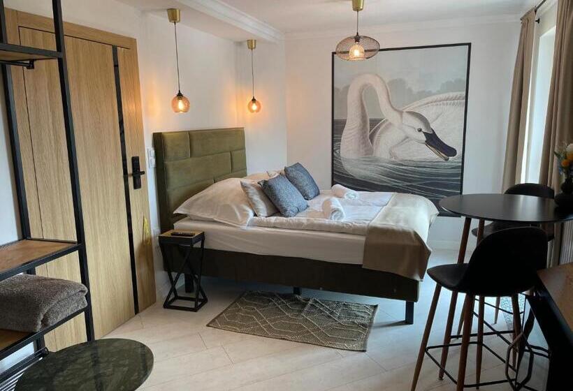 مبيت وإفطار Nova Apartamenty Rewa