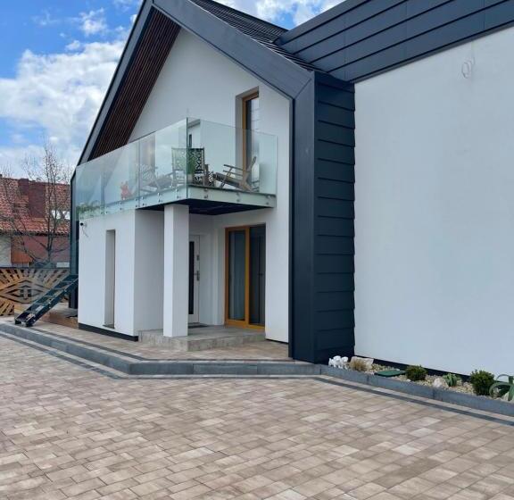 مبيت وإفطار Nova Apartamenty Rewa