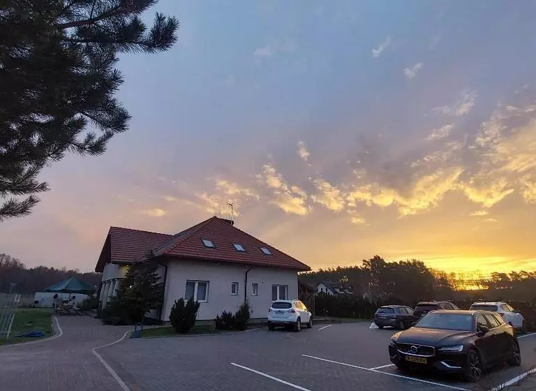 Aamiaismajoitus (B&B) Pensjonat Poranna Rosa