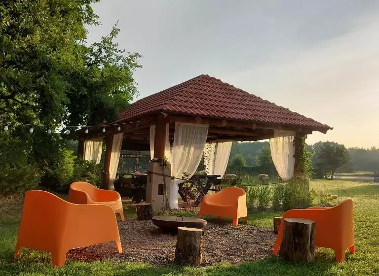 Aamiaismajoitus (B&B) Pensjonat Poranna Rosa