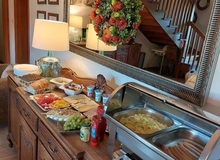 Aamiaismajoitus (B&B) Pensjonat Poranna Rosa