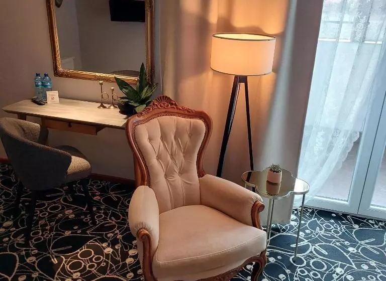 Aamiaismajoitus (B&B) Pensjonat Poranna Rosa