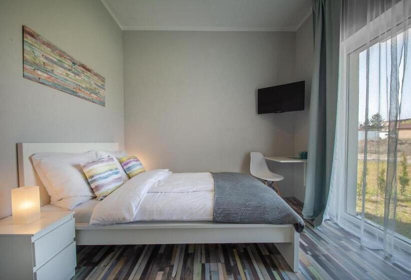 مبيت وإفطار Willa Kardamon