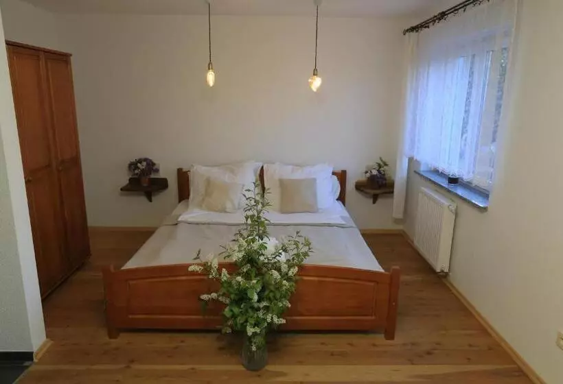 Hotelli Agroturystyka Sikorki