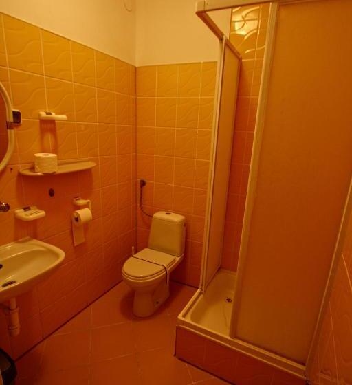 Hotel Aleksandrówka Restauracja I Noclegi