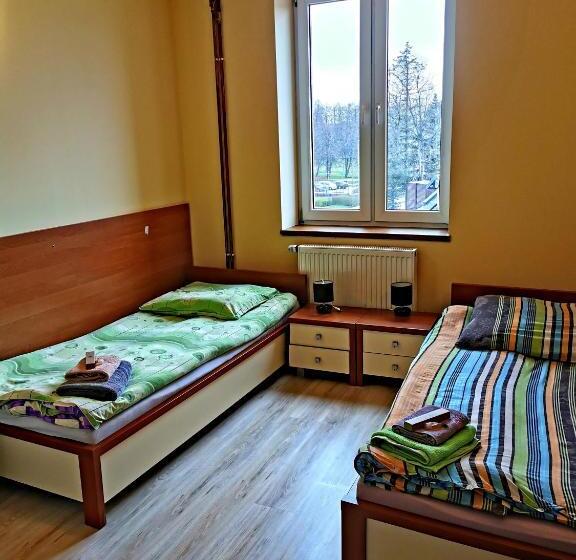 Hotel Aleksandrówka Restauracja I Noclegi