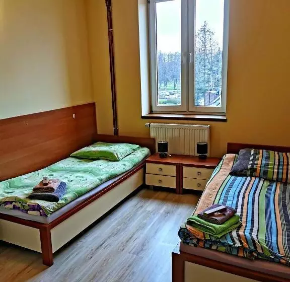 ホテル Aleksandrówka Restauracja I Noclegi