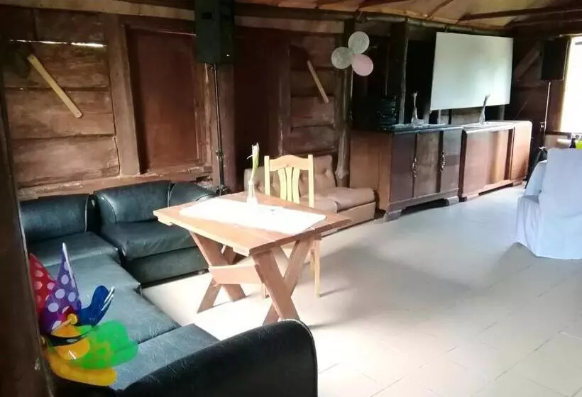 ホテル Dom Gościnny Bogdany
