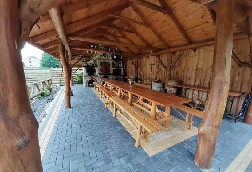 ホテル Gospodarstwo Agroturystyczne Pod Lasem Maria Płazio