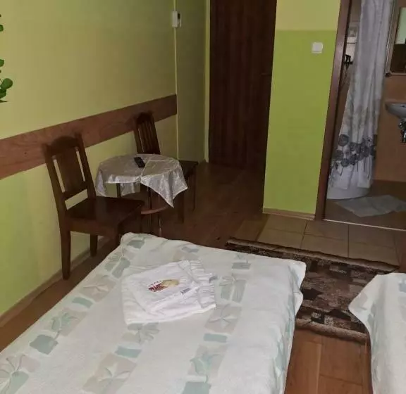 ホテル Ik Warmia  Pensjonat, Hostel