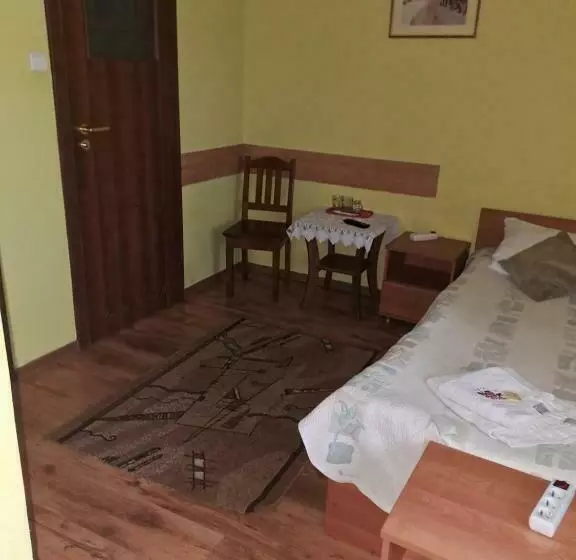 ホテル Ik Warmia  Pensjonat, Hostel