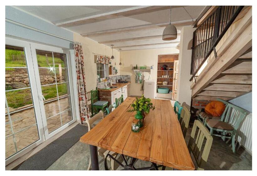 בית מלון כפרי Kozy I Róże