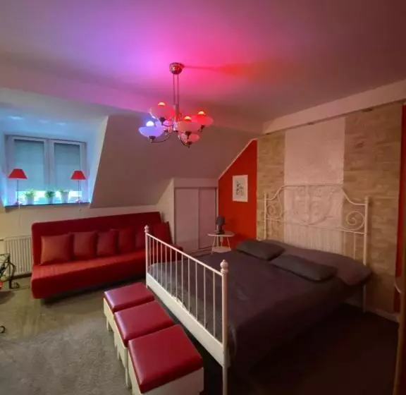 ホテル Noclegi Pod Słonecznikiem