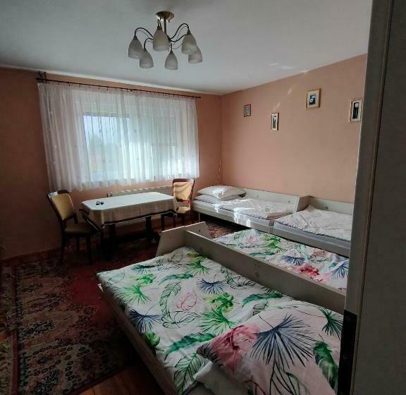 بنسيون Noclegi Nowogrodziec