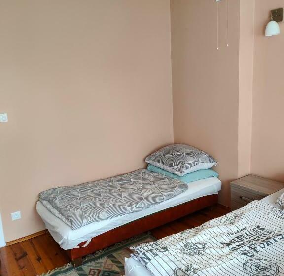 بنسيون Noclegi Nowogrodziec