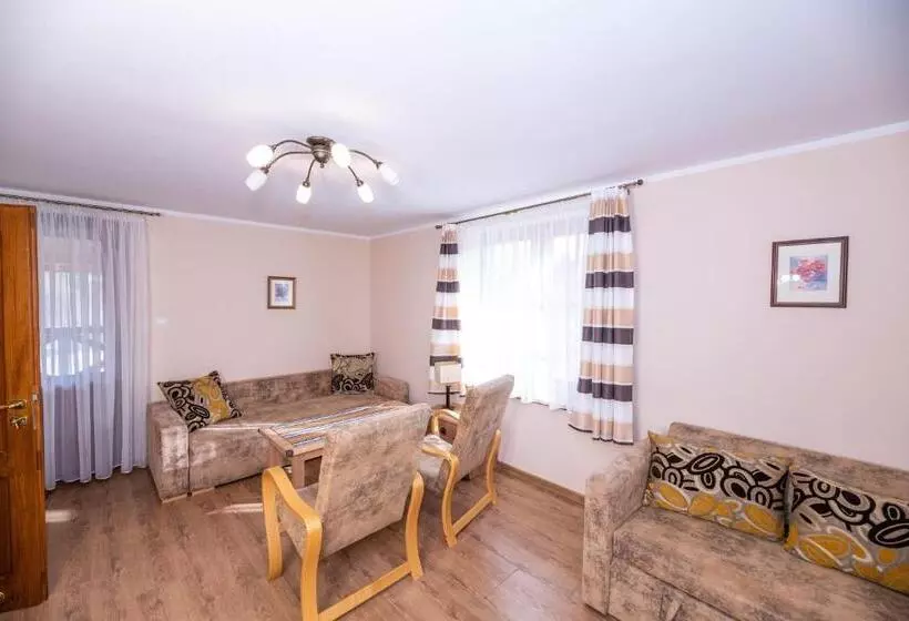 Majatalo Stanica Hucuł