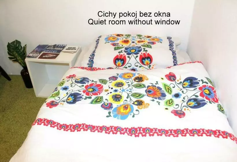 پانسیون Travel House Wroclaw