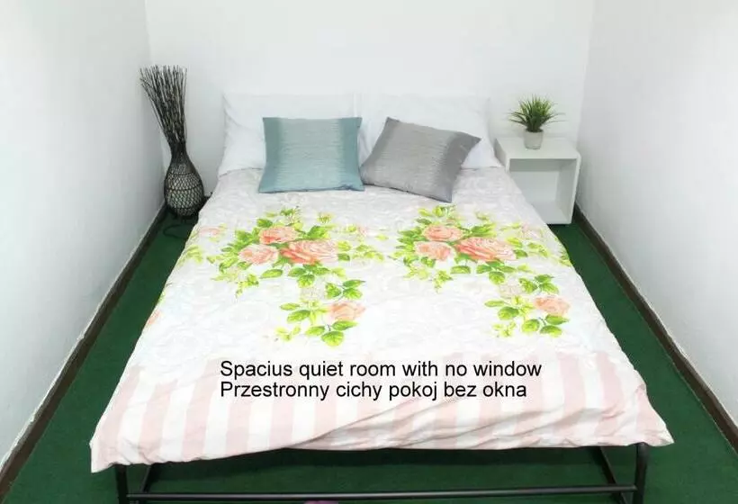پانسیون Travel House Wroclaw
