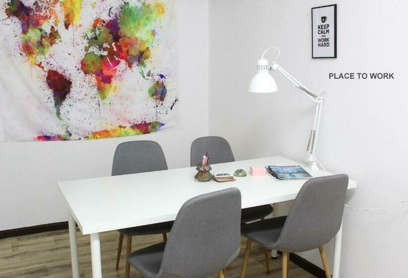 膳宿费 Travel House Wroclaw